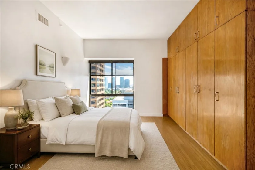 10445 Wilshire #1606 photo 18