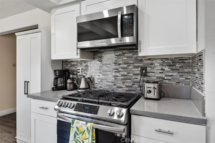 8788 Valley View #C photo 11