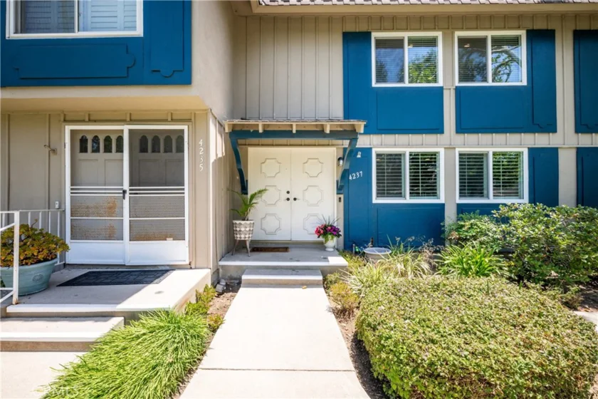 4237 Larwin photo 1