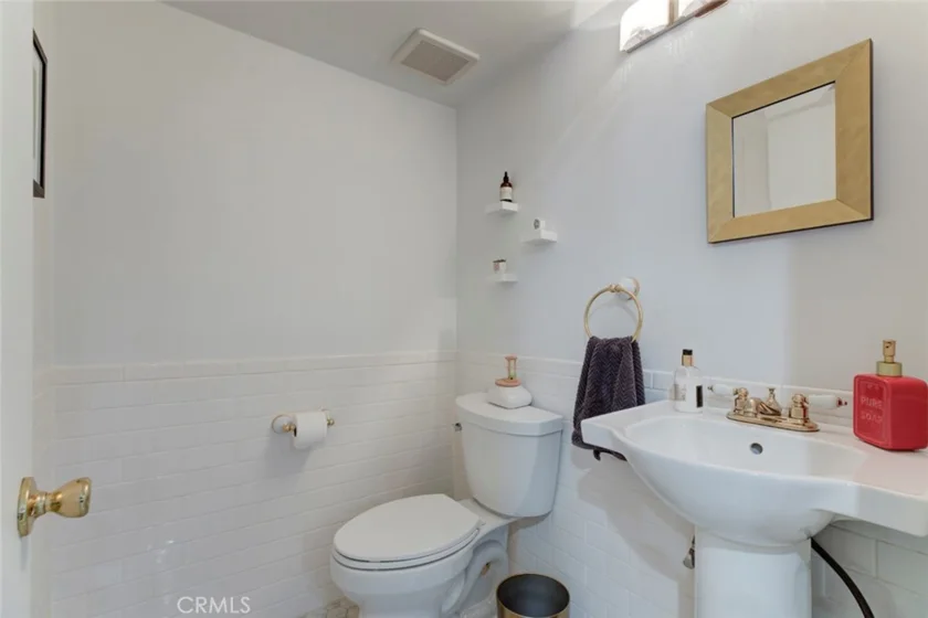 6847 Haskell Avenue #1 photo 13