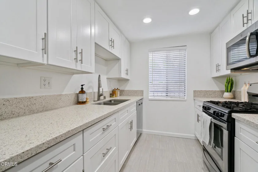 544 E Magnolia #D photo 10