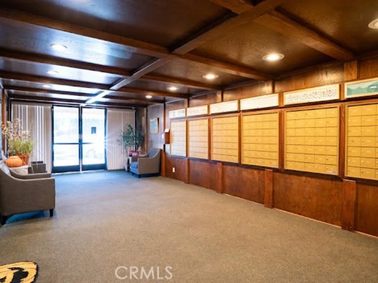 3565 Linden photo 24