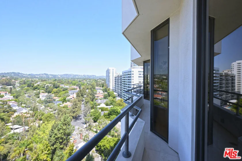 10601 Wilshire Boulevard #1404 photo 23