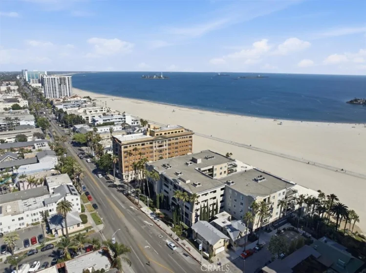 1000 E Ocean #402 photo 24