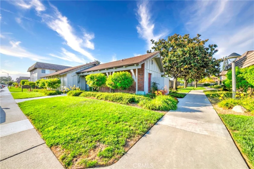 4657 Larwin photo 26