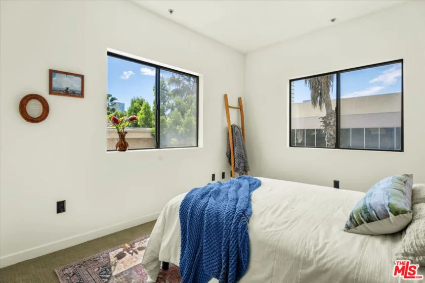417 S Westmoreland Avenue #404 photo 10