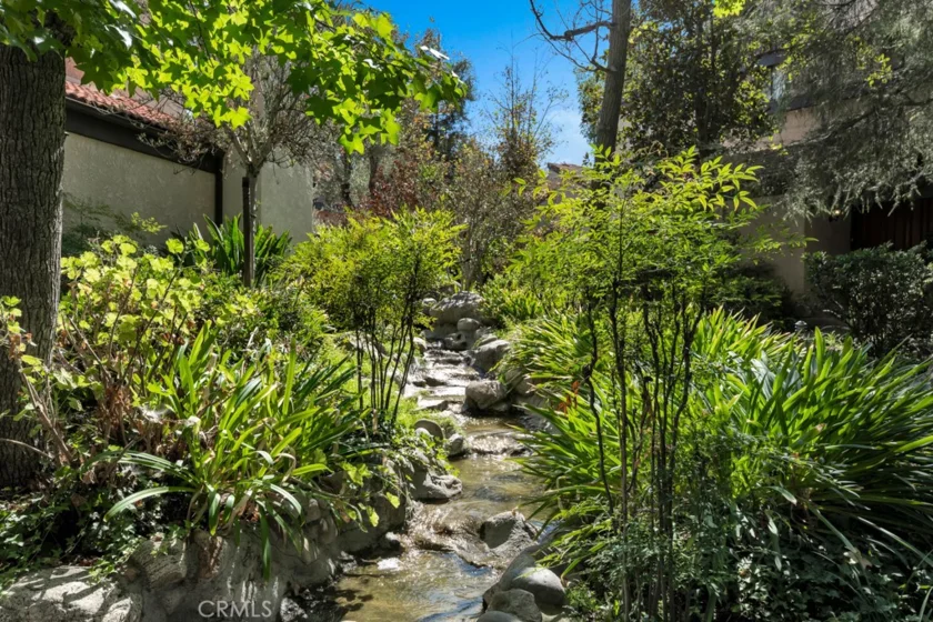 21931 Burbank Boulevard #25 photo 45