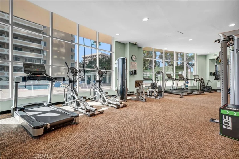 700 E Ocean #3107 photo 31