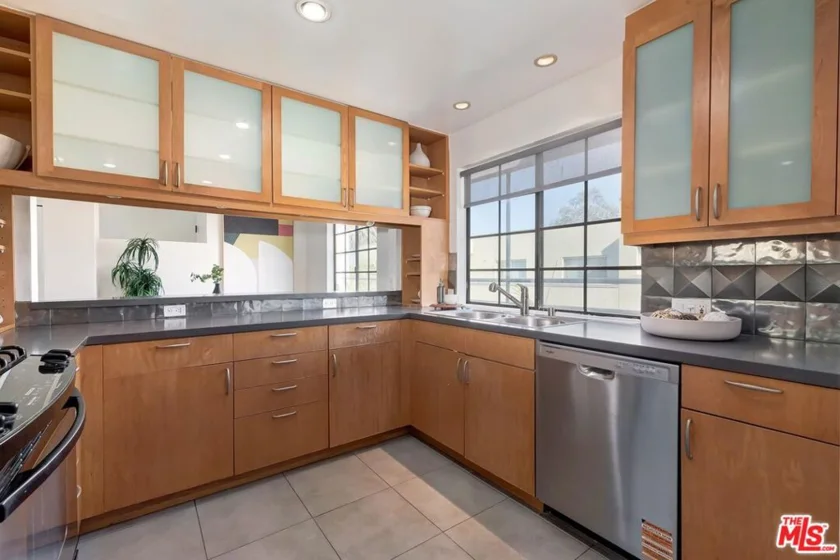 1532 9th Street #8 photo 16