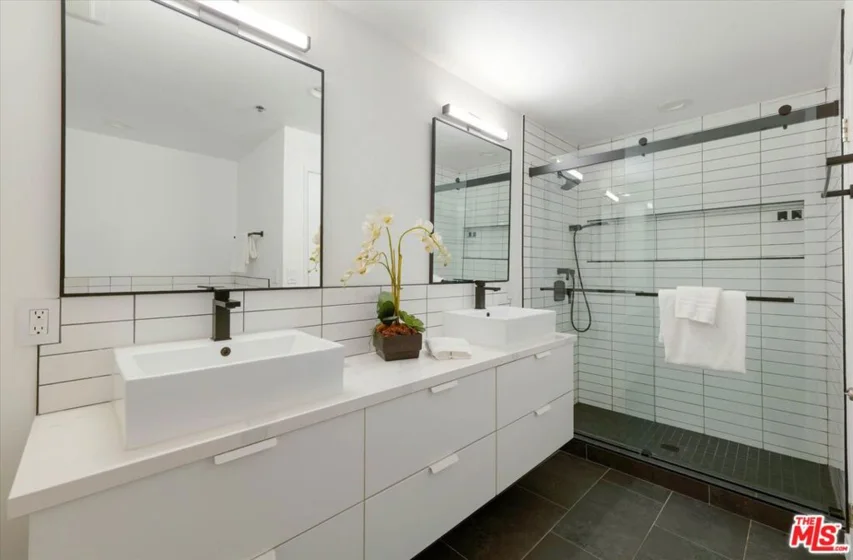 1401 S Bentley Avenue #202 photo 15