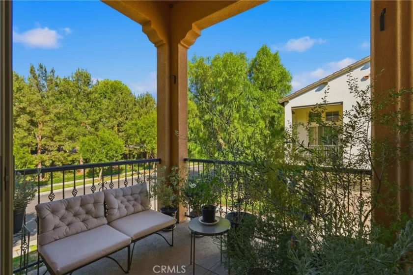 240 Mayfair photo 4