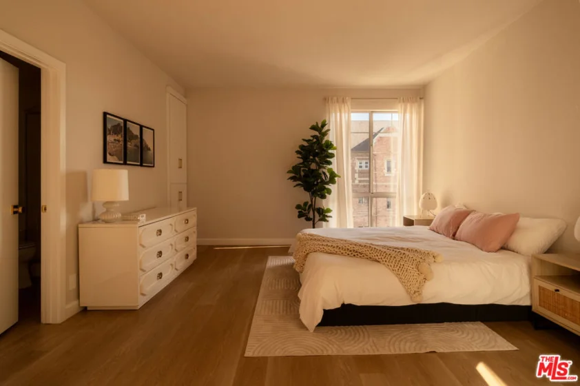585 N Rossmore Avenue #508 photo 22