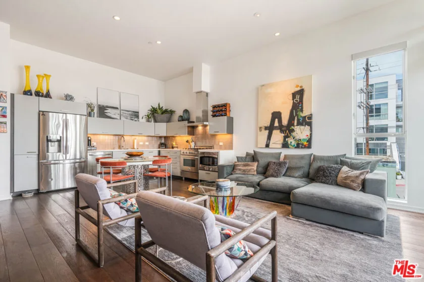 751 N Fairfax Avenue #4 photo 2