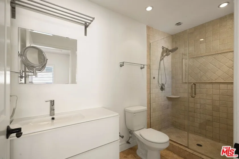 4128 Whitsett Avenue #107 photo 3