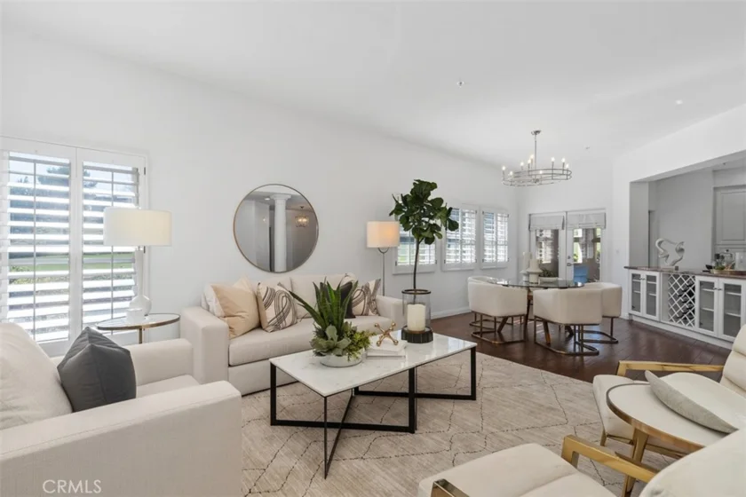 39 Plaza Caloroso photo 9