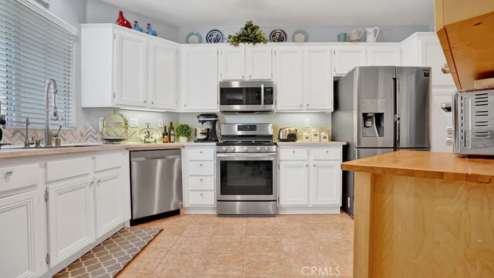 933 Somerville photo 9
