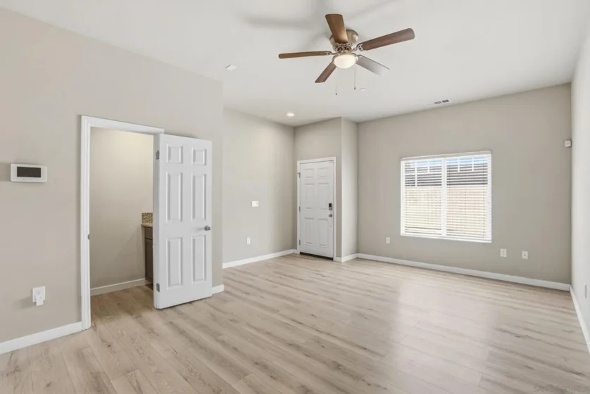 1329 Holly Avenue photo 25