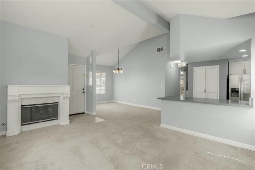 4561 Warner photo 5
