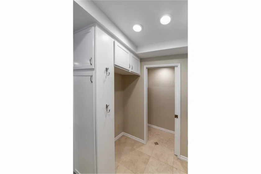 4114 Apricot photo 16