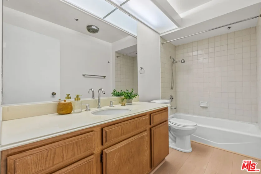 222 S Central Avenue #224 photo 16