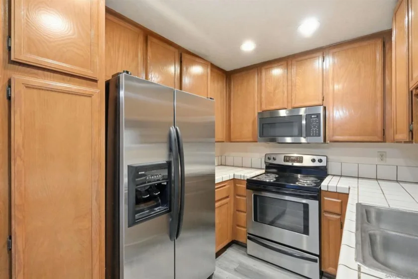 4262 Parks Ave 103 photo 1