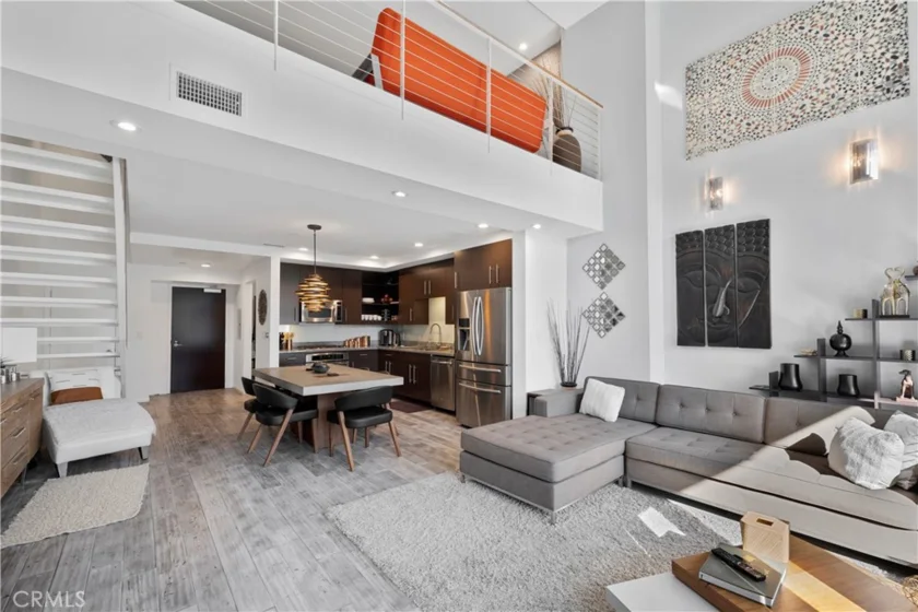 1100 Wilshire Boulevard #1707 photo 3