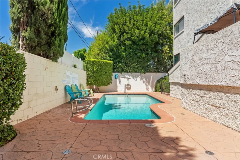 5325 Lindley Avenue #106 photo 19
