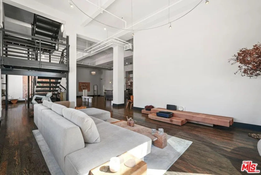 849 S Broadway #1210 photo 16