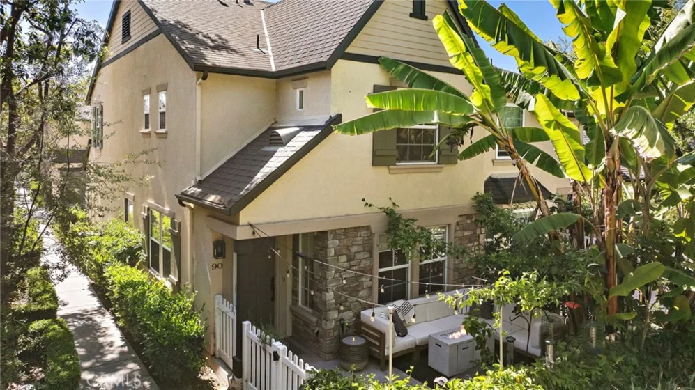 90 Three Vines Court photo 21