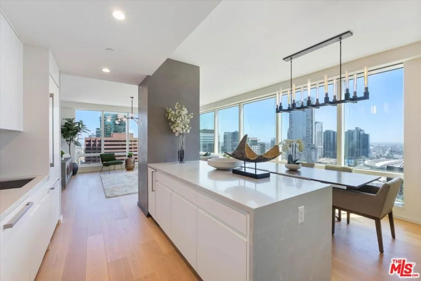 877 Francisco Street #2809 photo 33