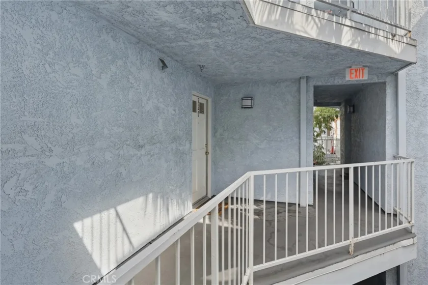 1100 Euclid photo 3