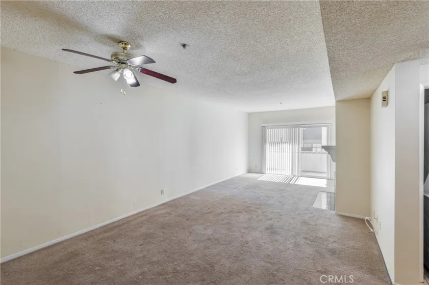 2915 Montrose Avenue #430 photo 5