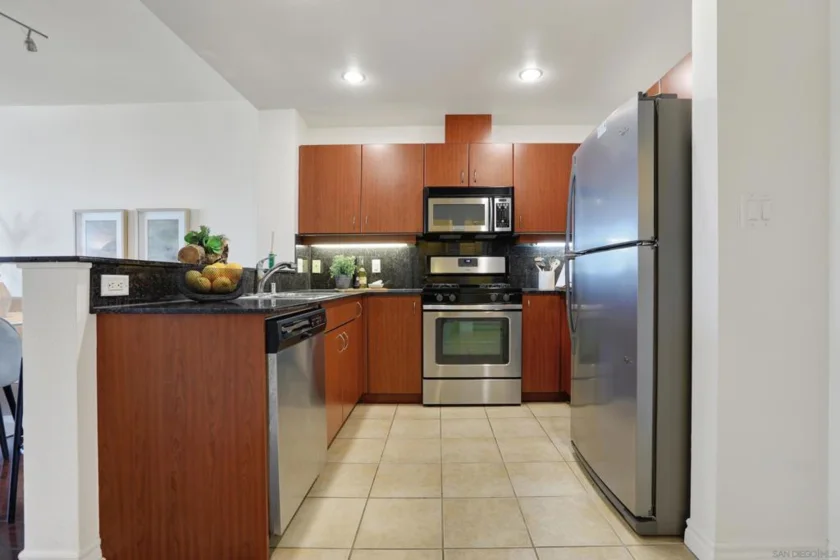 300 W Beech Street #805 photo 21