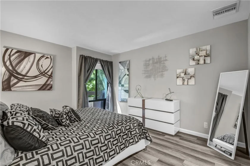 950 N Kings Road #103 photo 14