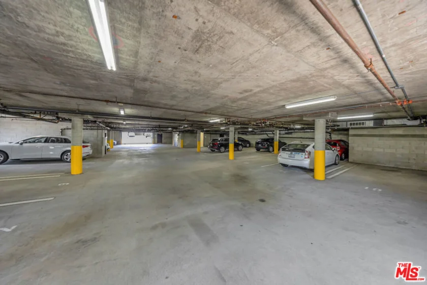 3401 S Bentley Avenue #301 photo 30