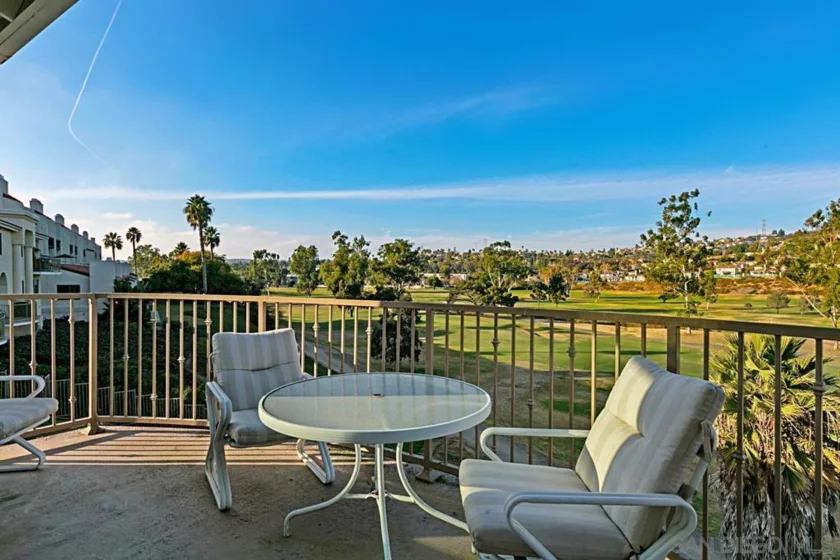 2530 Navarra Drive #B photo 1