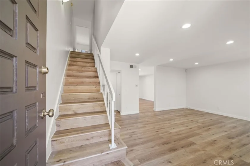 2253 Stonewood Court photo 4