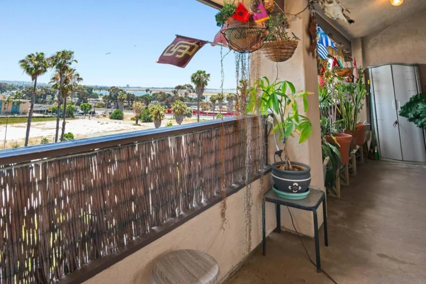2540 Clairemont Drive #307 photo 18