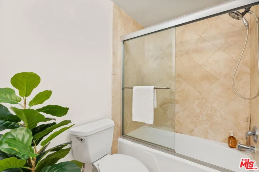 7250 Franklin Avenue #1006 photo 21