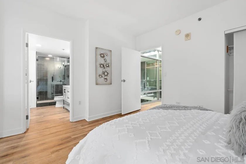 425 W Beech Street #303 photo 17