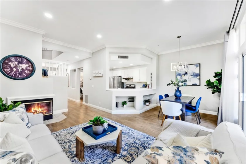 2645 Dunstan photo 8