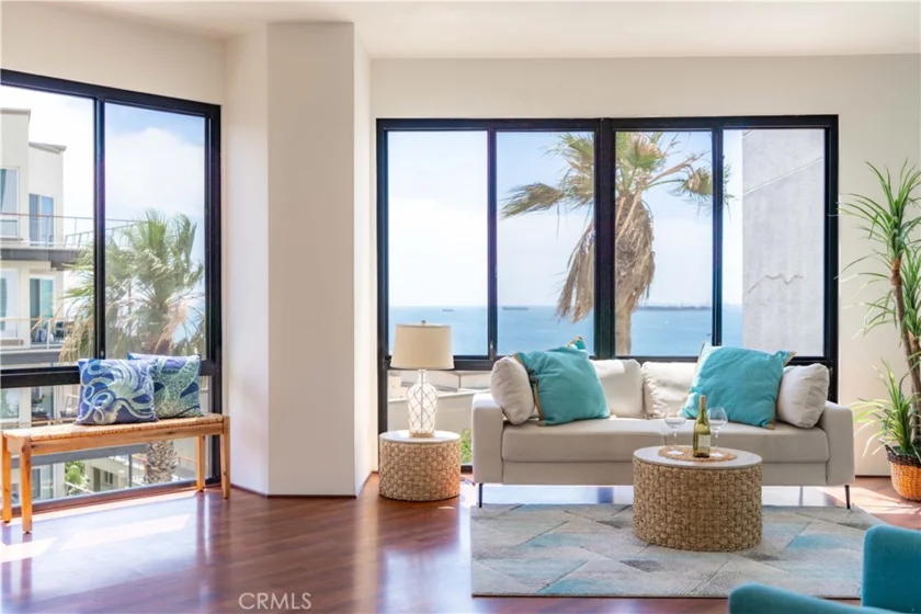 1310 E Ocean #401 photo 1