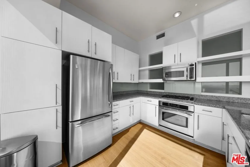 1100 Wilshire Boulevard #3508 photo 11