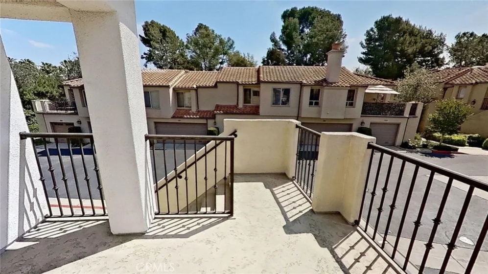 137 Corsica Drive photo 1