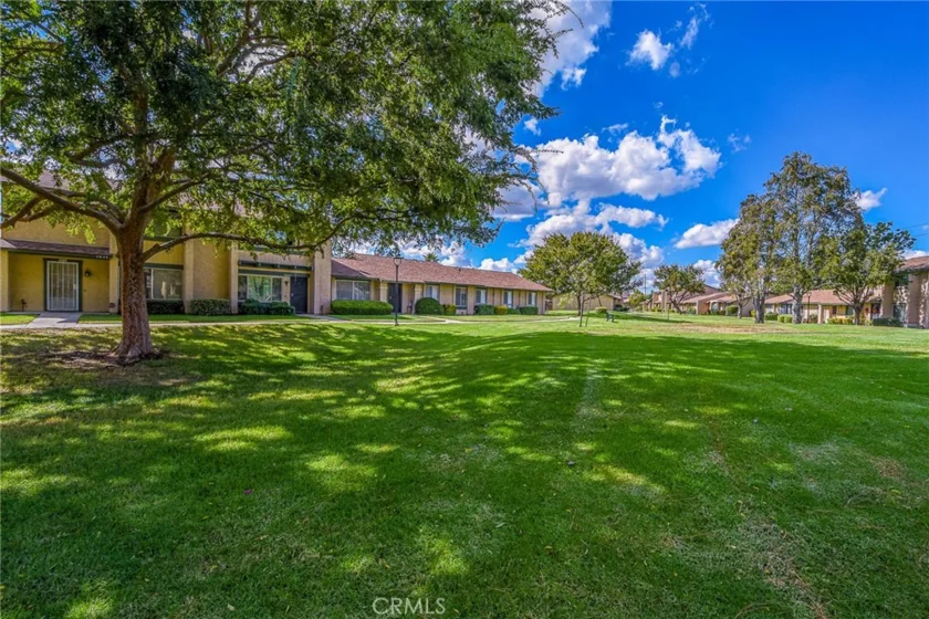 5033 Brooklawn photo 1