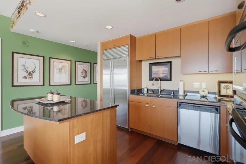 645 Front Street #1806 photo 14