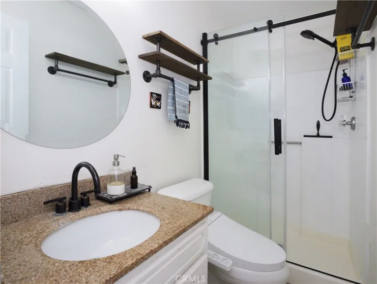 453 Almond Avenue #6 photo 20