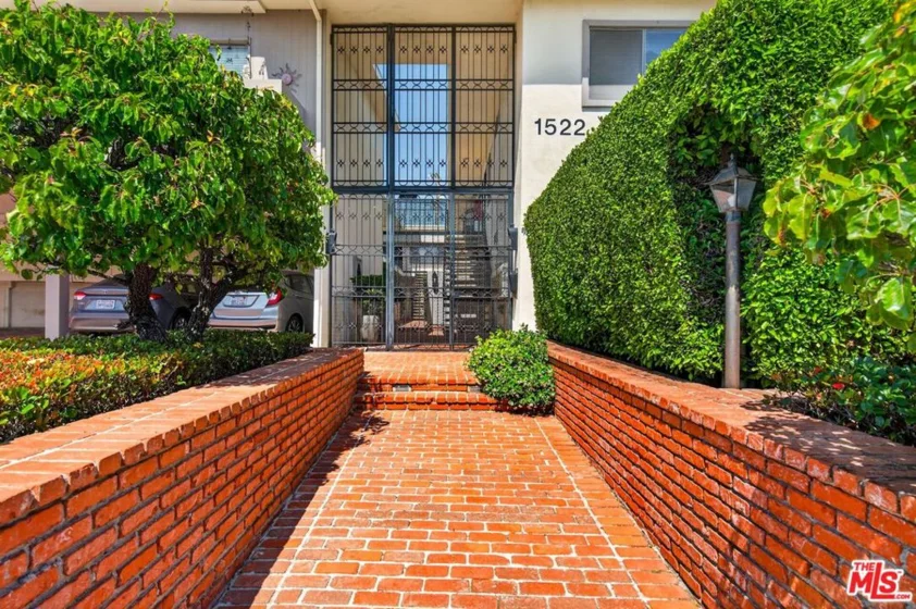 1522 S Centinela Avenue #101 photo 26