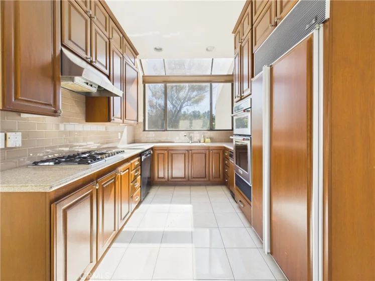 23534 Longmeadow photo 17