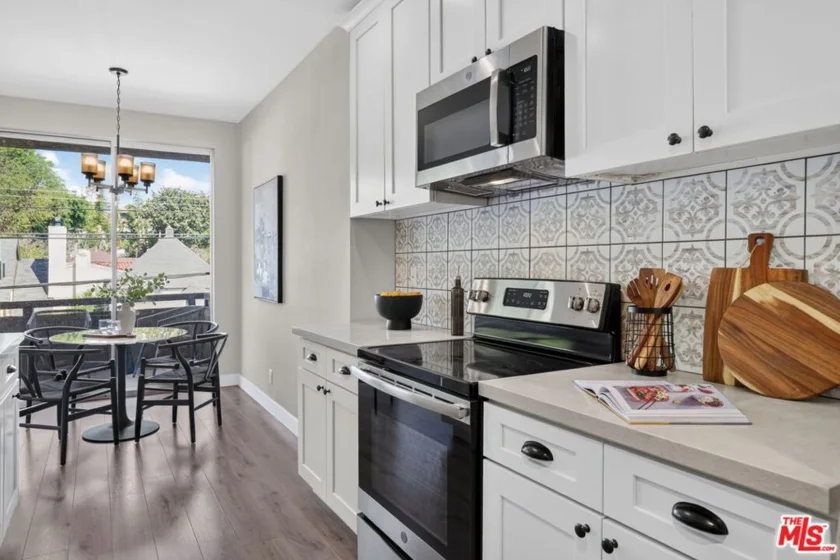 1509 Greenfield Avenue #207 photo 9